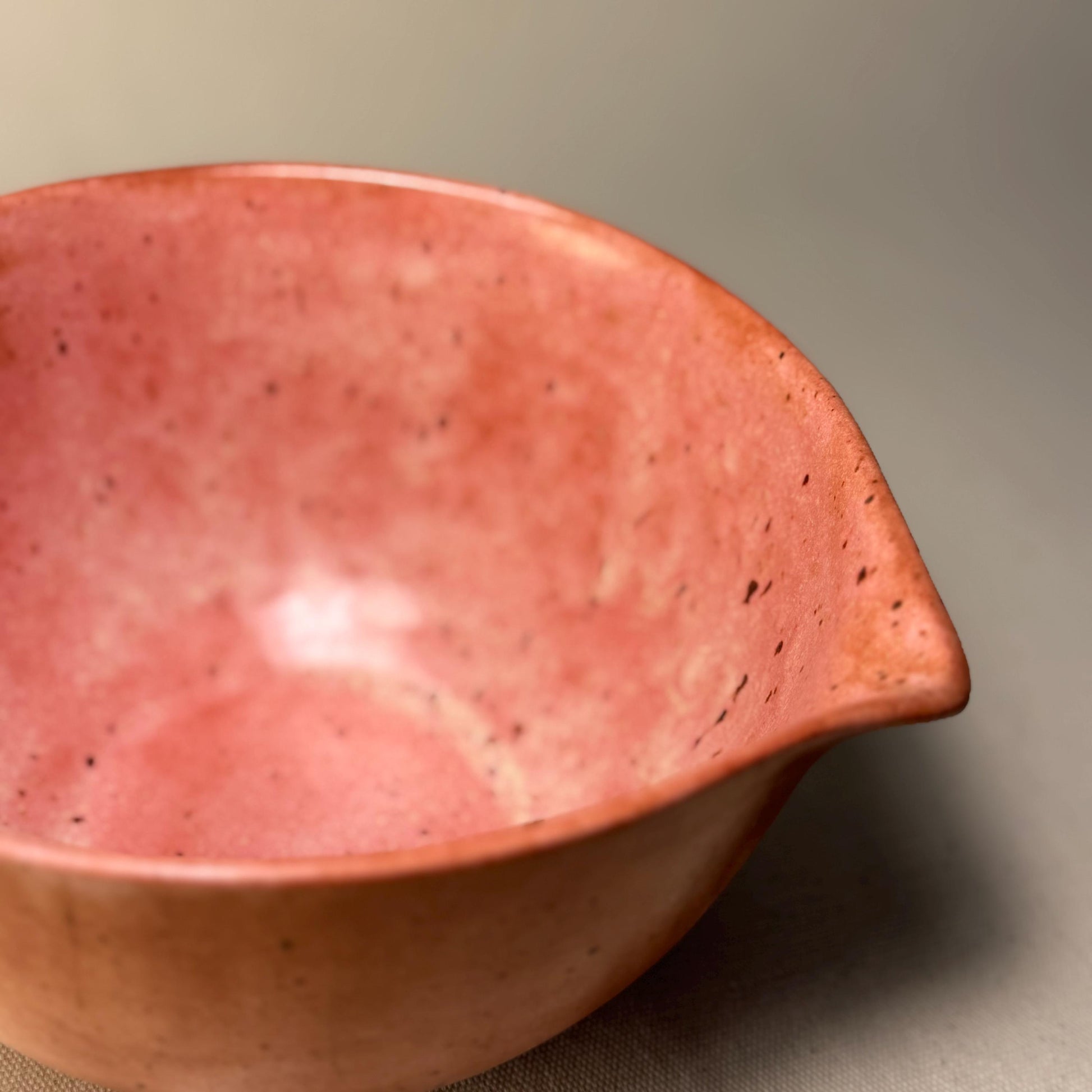 Handmade Pink Matcha Set – Ceramic Chawan Bowl & Whisk Holder | Japanese Tea Ceremony Pottery