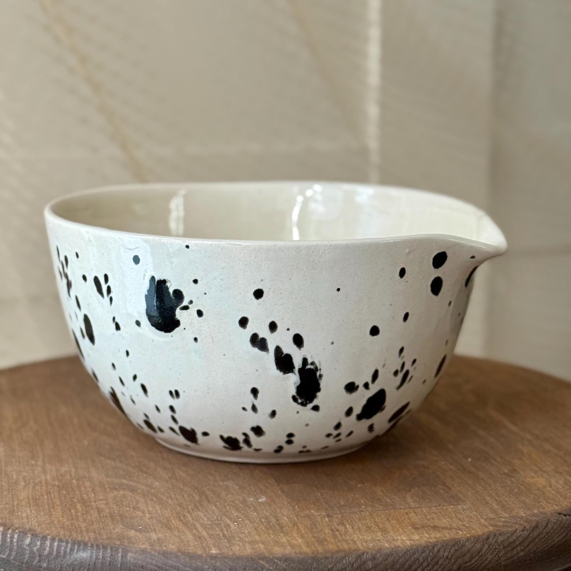 Handmade Speckled Ceramic Matcha Set – Chawan Bowl & Whisk Holder